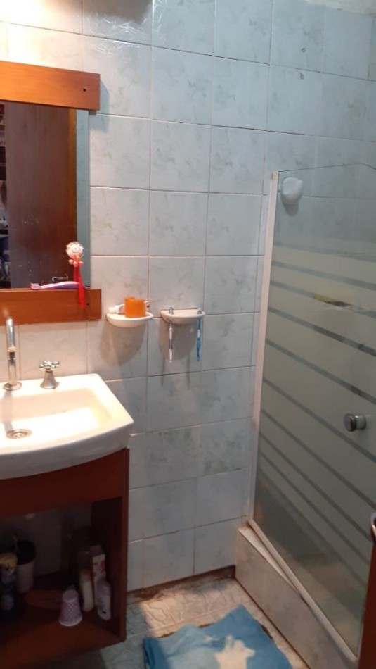 Chalet con departamento en venta