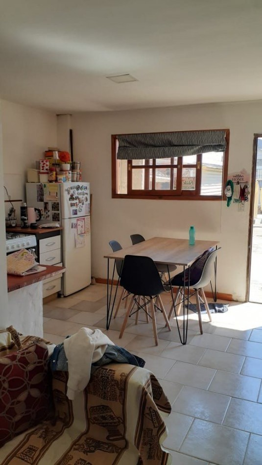 Chalet con departamento en venta