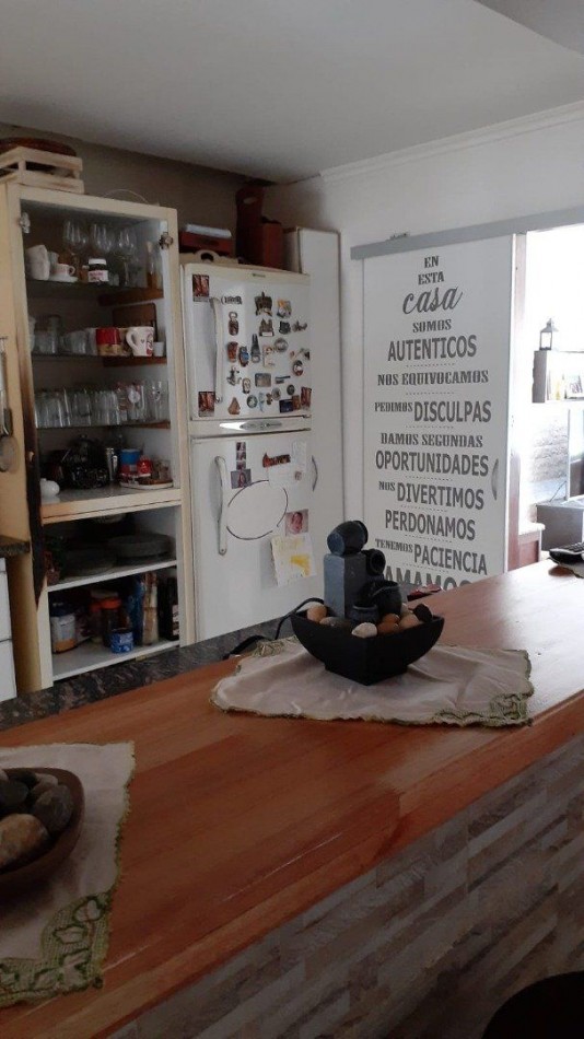 Chalet con departamento en venta