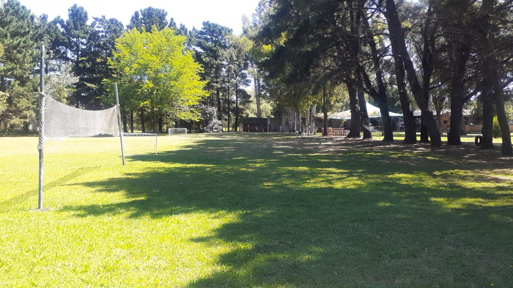CASA QUINTA SOBRE 2 LOTES 40 DE FRENTE POR 90  MTS BARRIO ANTARTIDA ARGENTINAGENTINA SOBRE AVENIDA
