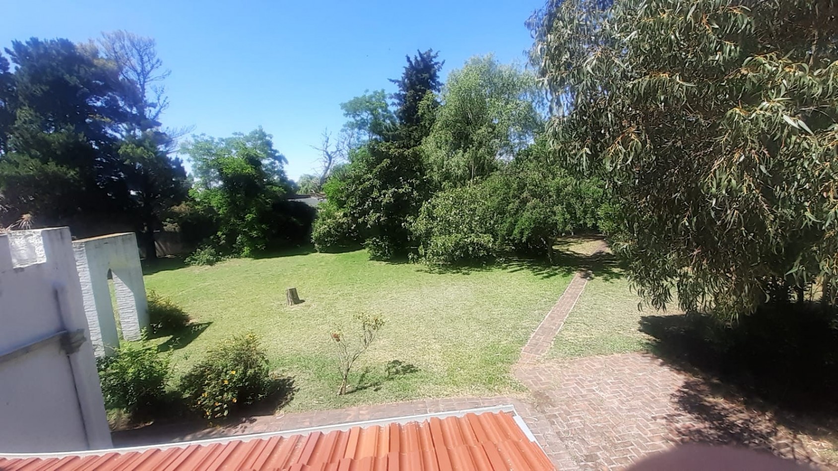 CASA QUINTA SOBRE 2 LOTES 40 DE FRENTE POR 90  MTS BARRIO ANTARTIDA ARGENTINAGENTINA SOBRE AVENIDA