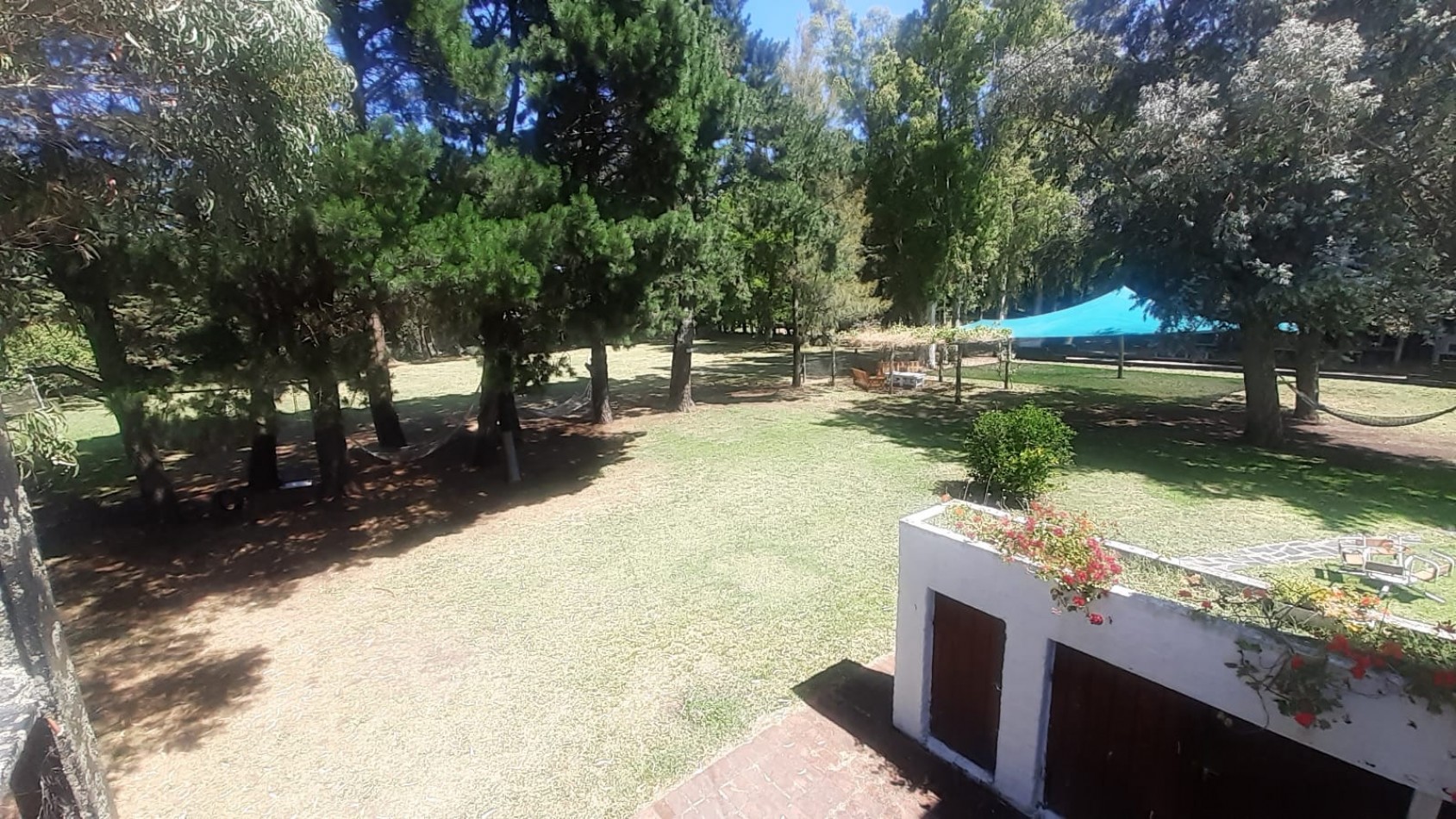 CASA QUINTA SOBRE 2 LOTES 40 DE FRENTE POR 90  MTS BARRIO ANTARTIDA ARGENTINAGENTINA SOBRE AVENIDA