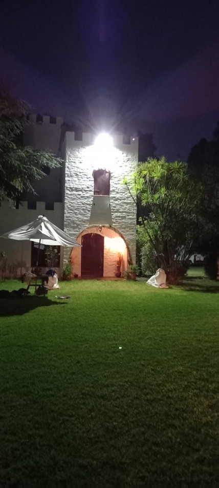 CASA QUINTA SOBRE 2 LOTES 40 DE FRENTE POR 90  MTS BARRIO ANTARTIDA ARGENTINAGENTINA SOBRE AVENIDA
