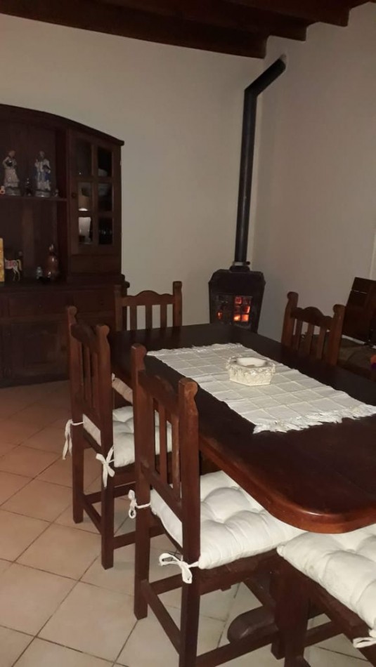 CASA QUINTA SOBRE 2 LOTES 40 DE FRENTE POR 90  MTS BARRIO ANTARTIDA ARGENTINAGENTINA SOBRE AVENIDA