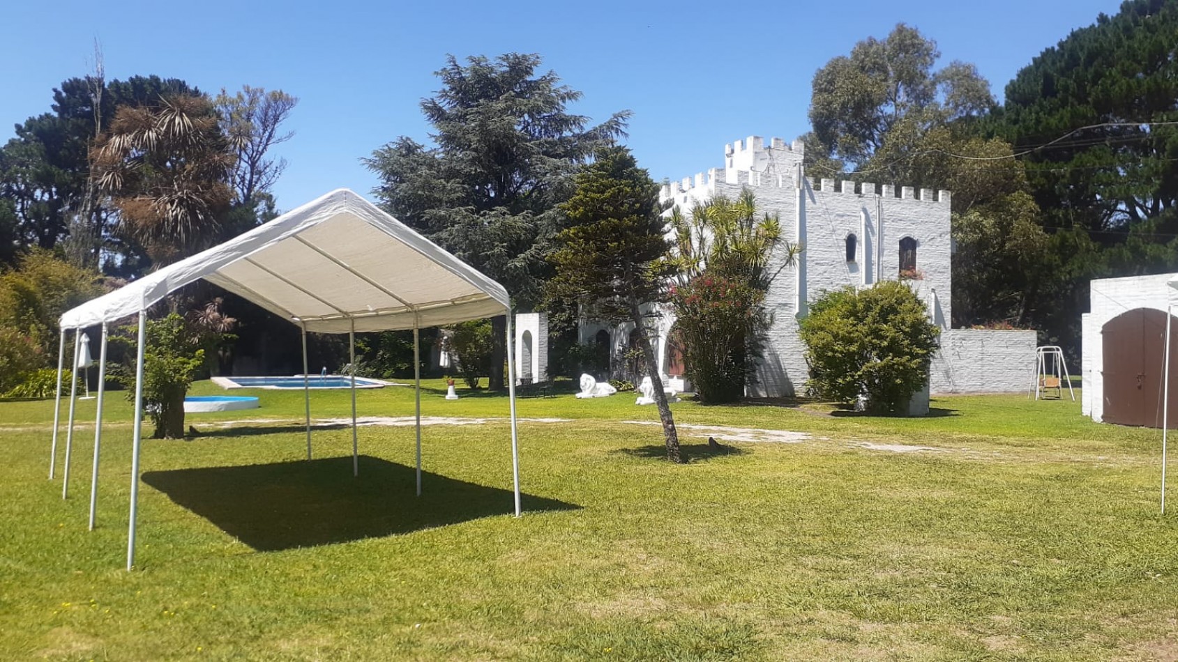 CASA QUINTA SOBRE 2 LOTES 40 DE FRENTE POR 90  MTS BARRIO ANTARTIDA ARGENTINAGENTINA SOBRE AVENIDA