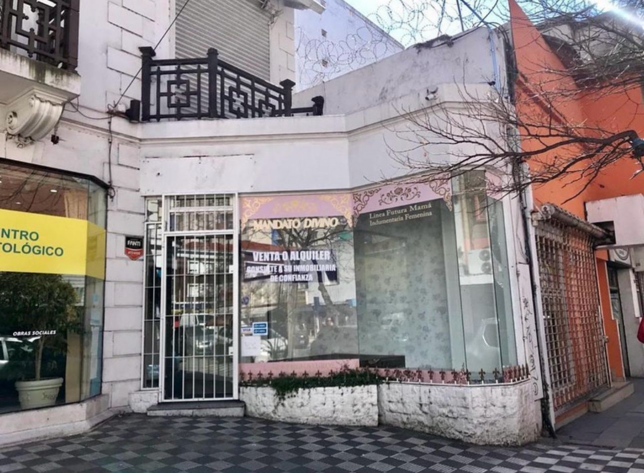 local Catamarca y San Martin