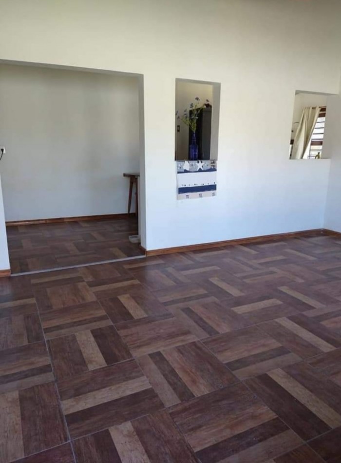 Casa 3 ambientes con parque
