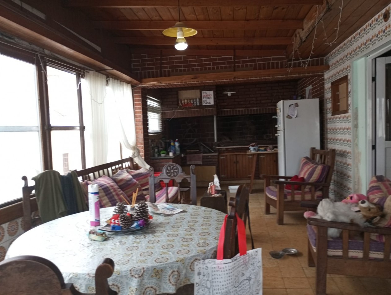 P.H.PLANTA BAJA3 AMBIENTES CON QUINCHO DTO 3 AMBIENTES Y GARAGE