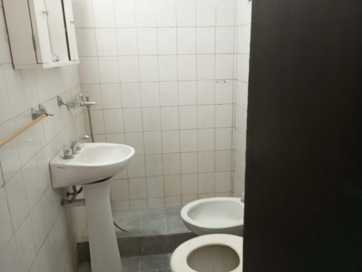 P-H-sin gastos 3 ambientes con patio en Primer piso unico en la planta al contrafrente