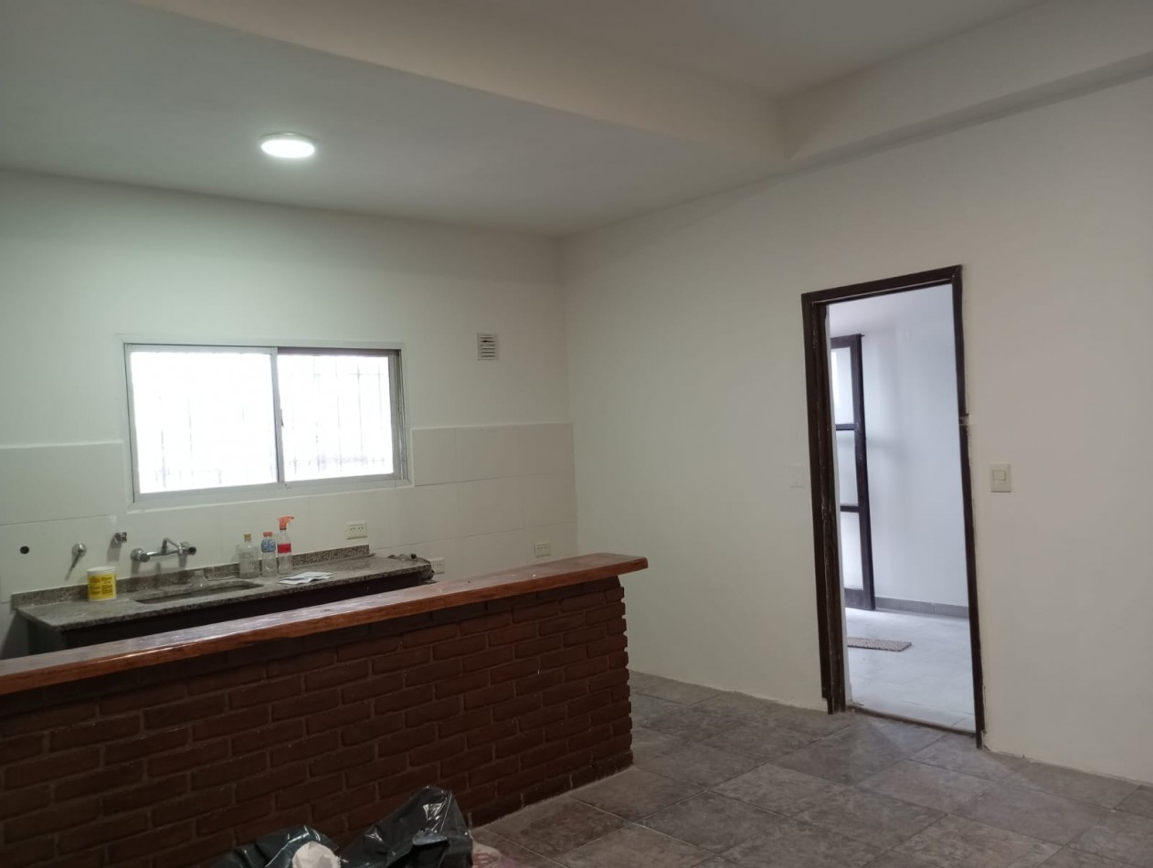 P-H-sin gastos 3 ambientes con patio en Primer piso unico en la planta al contrafrente