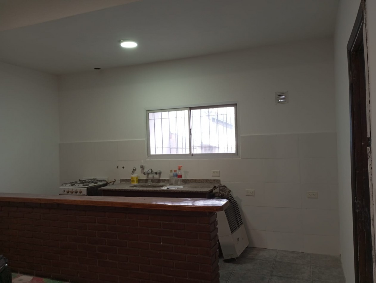 P-H-sin gastos 3 ambientes con patio en Primer piso unico en la planta al contrafrente