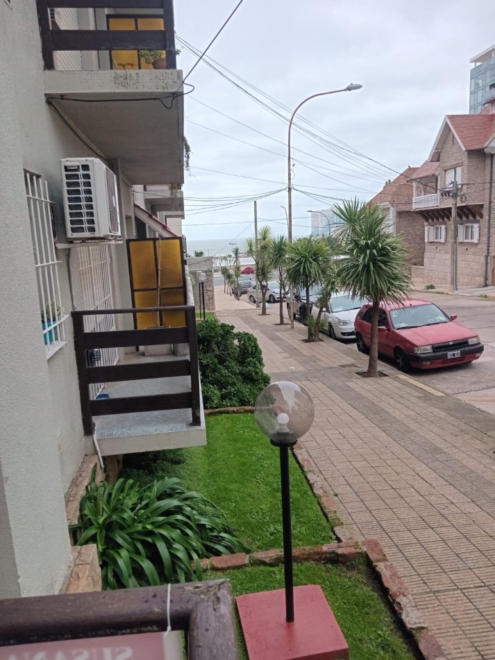 2 Ambientes a lacalle a metros de Playa Varese 