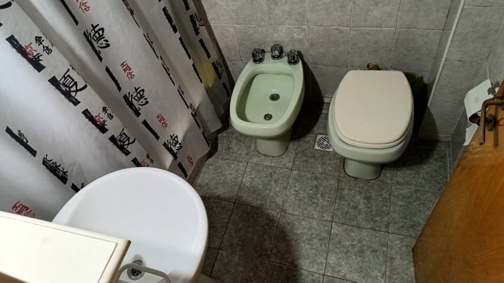 Departamento 1 amb.  c/cocina y baños separados/lavadero cubierto y semidescubierto