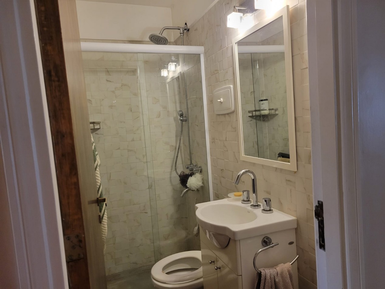 PISO 4 AMBIENTES A LA CALLE CON COCHERA