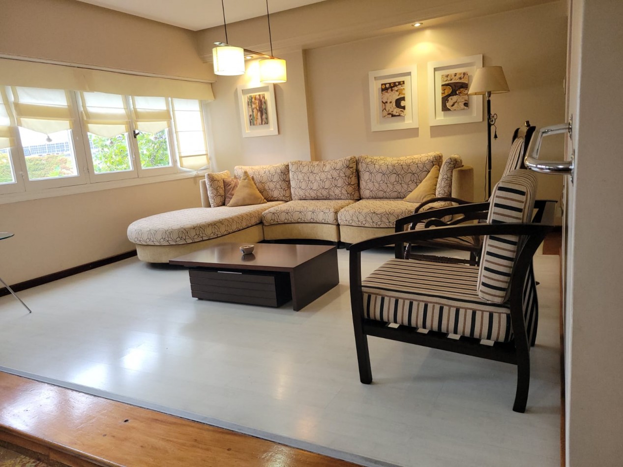 PISO 4 AMBIENTES A LA CALLE CON COCHERA