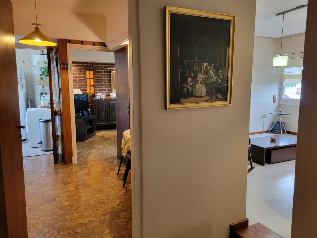 PISO 4 AMBIENTES A LA CALLE CON COCHERA