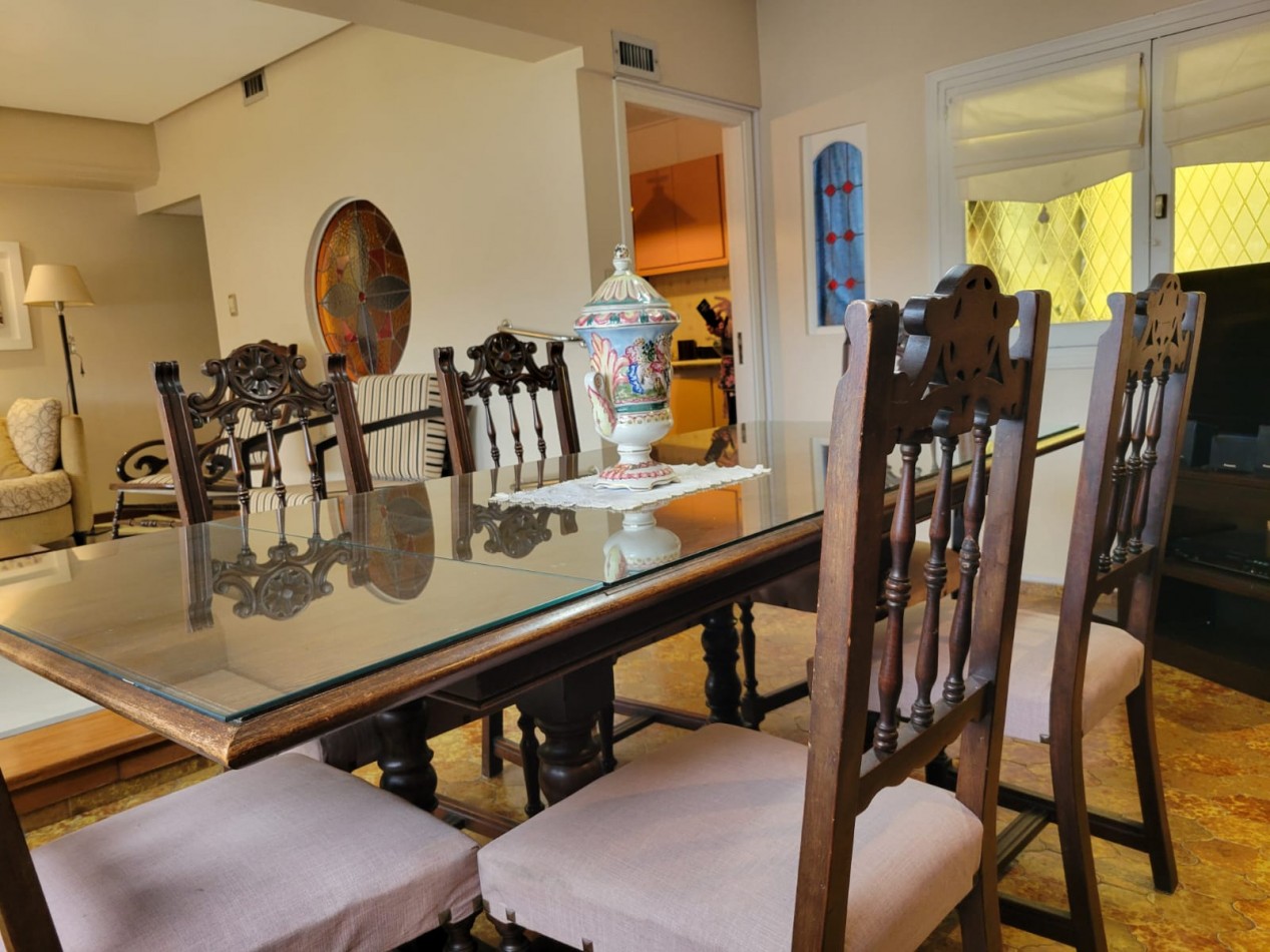 PISO 4 AMBIENTES A LA CALLE CON COCHERA