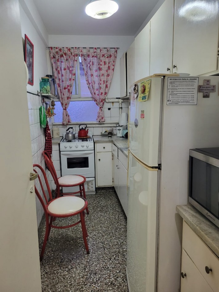 2 AMBIENTES A LA CALLE