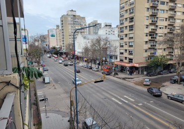 1 ambiente a la calle 